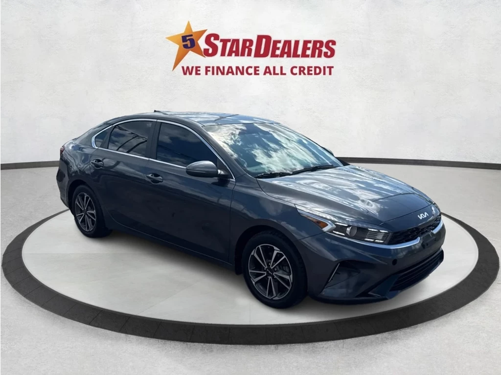 Used 2023 Kia FORTE EX HEATED SEATS LOW KM MINT! WE FINANCE A... 