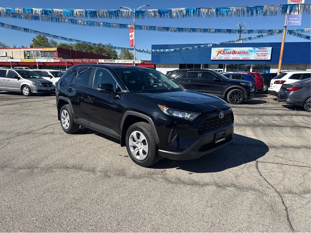 Used 2023 Toyota RAV4 AWD HEATED SEATS MINT! WE FINANCE ALL CREDI 