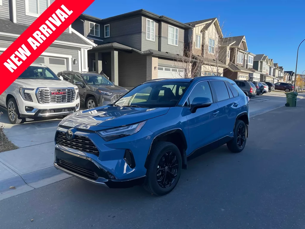 Used 2025 Toyota RAV4 HYBRID SE 