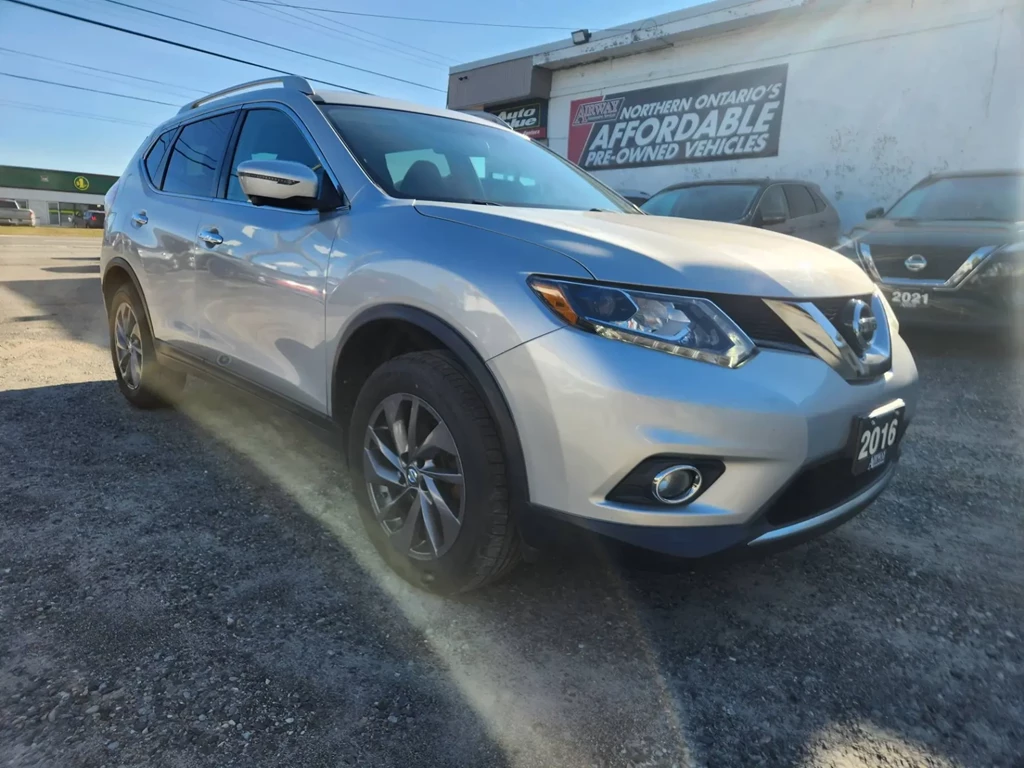 Used 2016 Nissan ROGUE SL 