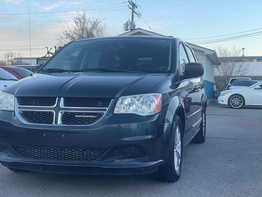Used 2013 Dodge GRAND CARAVAN FWD 