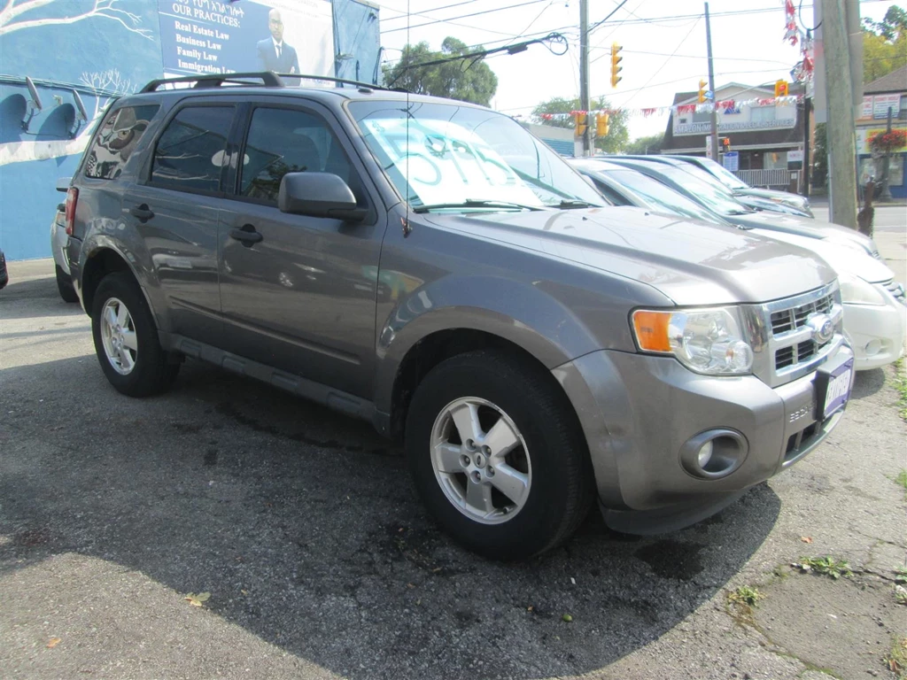 Used 2011 Ford ESCAPE XLT
