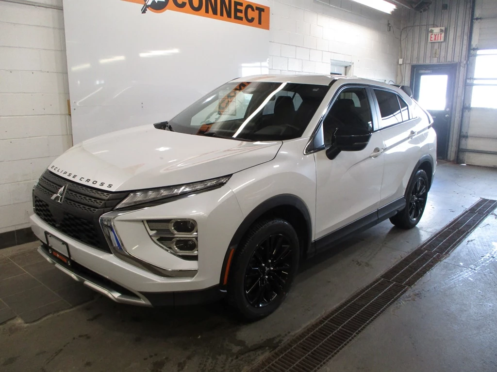 Used 2023 Mitsubishi ECLIPSE CROSS SE AWD 