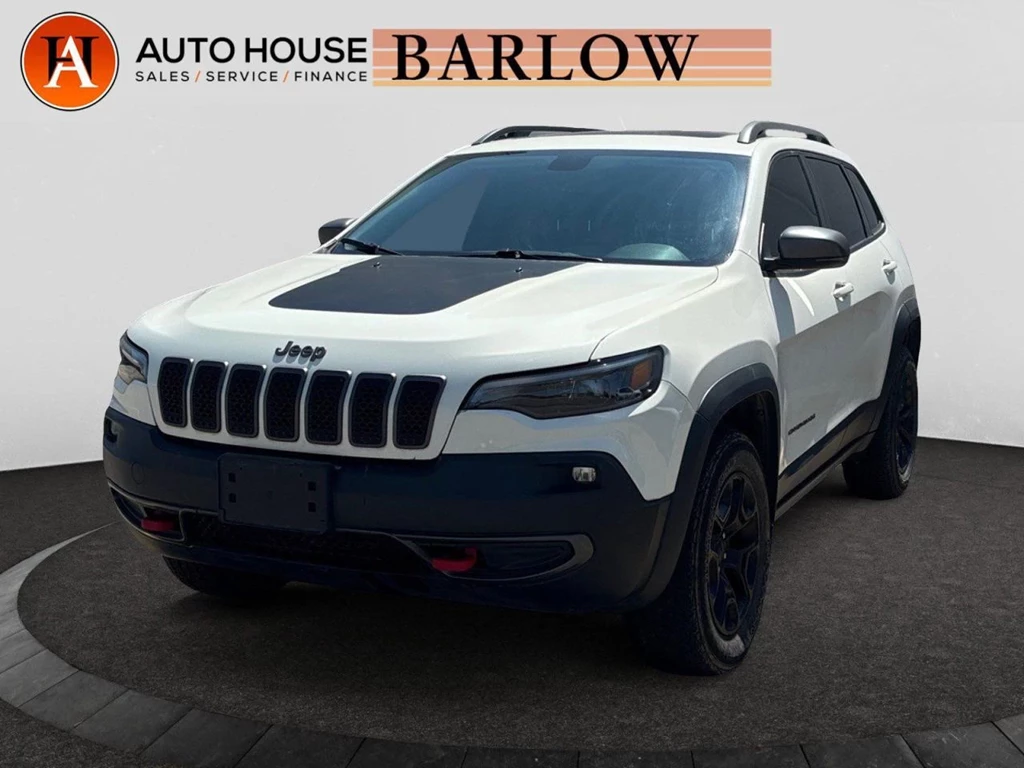 Used 2019 Jeep CHEROKEE Trailhawk Elite BACKUP CAMERA PANORAMIC ROOF HEATED AND COOLED LEATHER SEATS VENTILATED SEATS