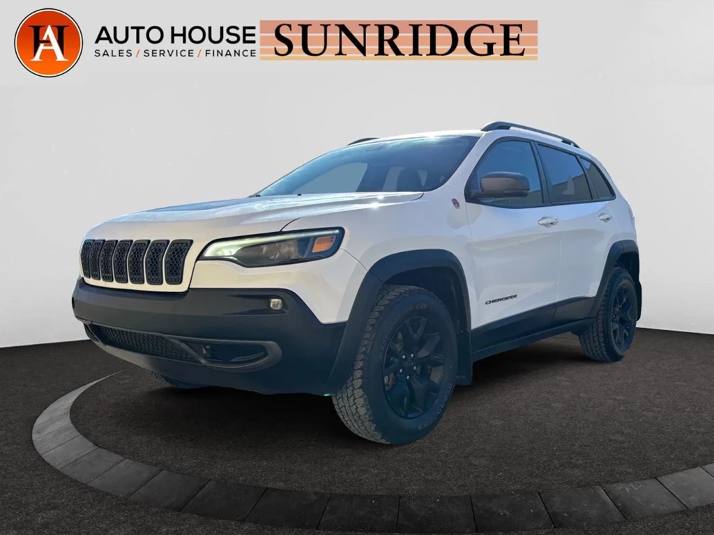 Used 2019 Jeep CHEROKEE Trailhawk 4X4 | HEATED LEATHER SEATS | NAVIGATION | PARK ASSIST