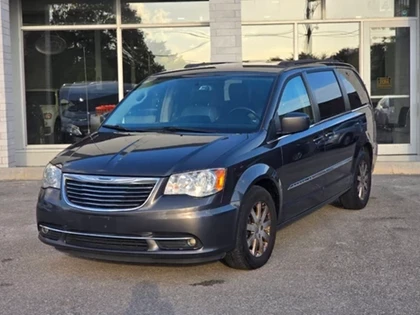 Used 2015 Chrysler TOWN &AMP; COUNTRY 