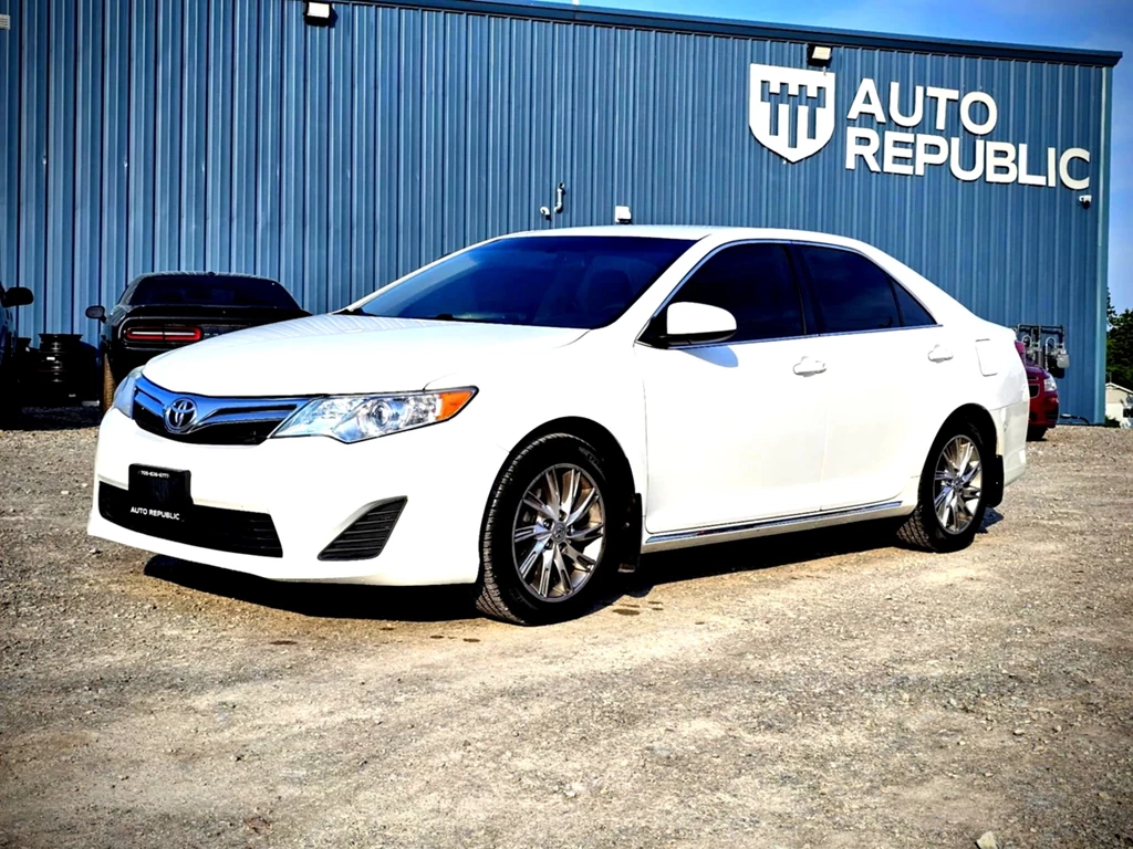 Used 2014 Toyota CAMRY SE LOADED CERTIFIED OIL SPRAYED WEL 