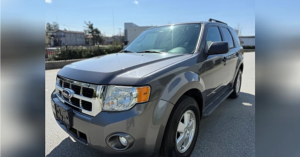 Used 2011 Ford ESCAPE 4WD BC CAR NO ACCIDENT PERFECT SHAPE 4WD 3.0 liter with leather flex fuel