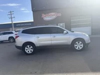 Used 2011 Chevrolet TRAVERSE 