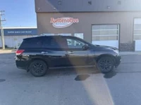 Used 2015 Nissan PATHFINDER 