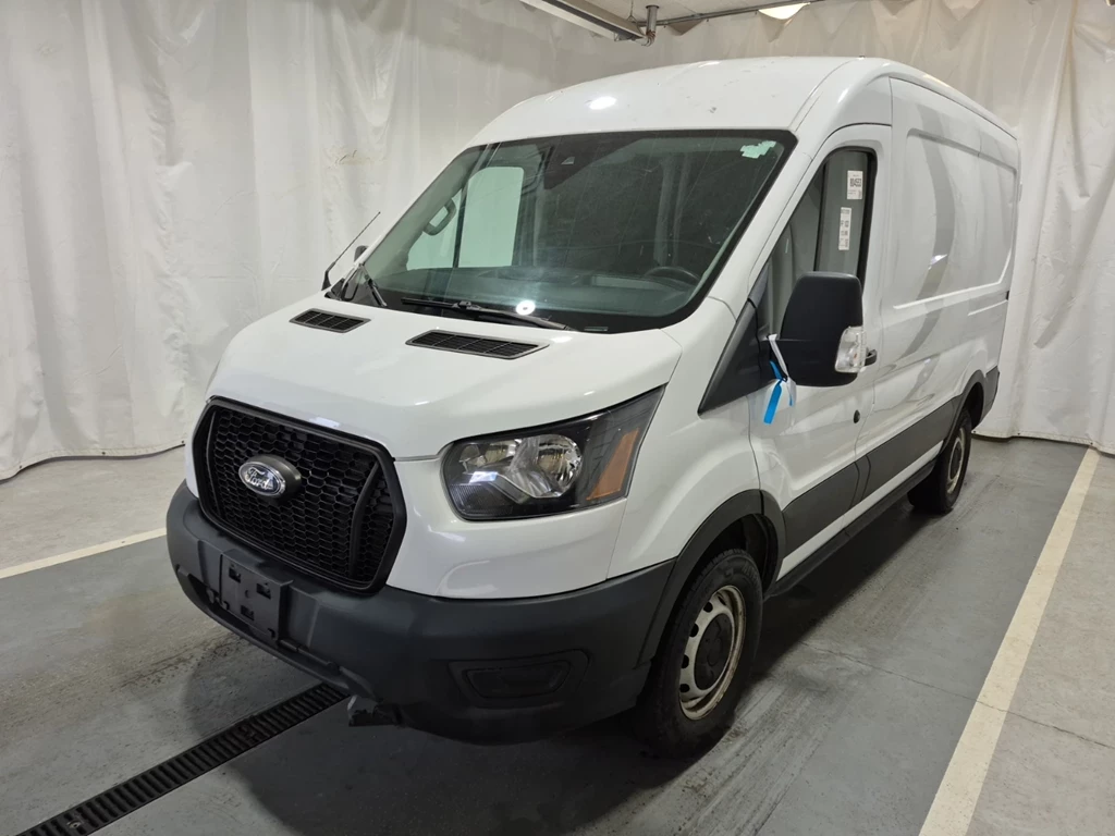 Used 2021 Ford TRANSIT T-250 130 MED RF 9070 GVWR RWD | REV CAM 