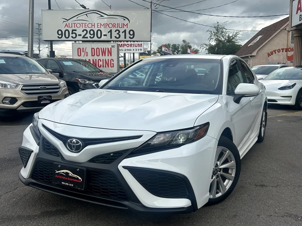 Used 2021 Toyota CAMRY SE AWD PEARL WHITE | LEATHER | HTD SEATS 