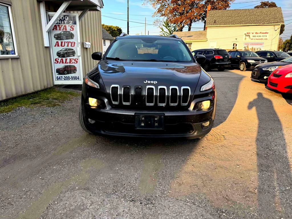 Used 2016 Jeep CHEROKEE LATITUDE 