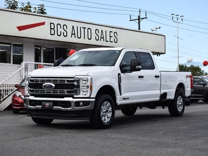 Used 2023 Ford F-350 XLT Crew 4x4, Diesel Powered, No Accidents, Low Km