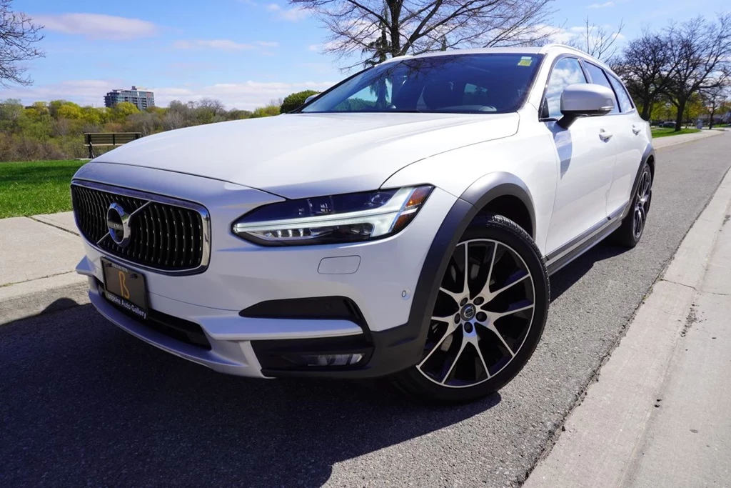 Used 2018 Volvo V90 