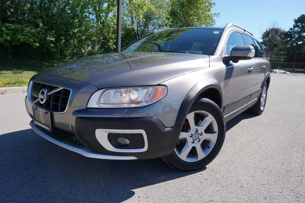 Used 2010 Volvo XC70 1 OWNER / T6 LEVEL III / NAVIGATION / NO A... 