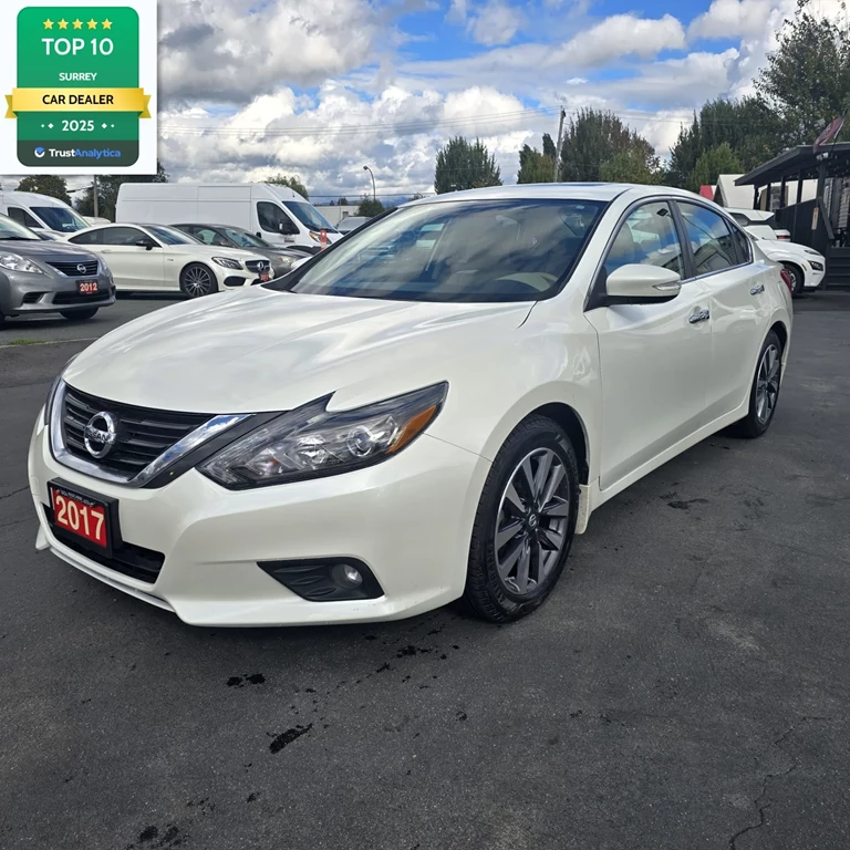 Used 2017 Nissan ALTIMA FWD 