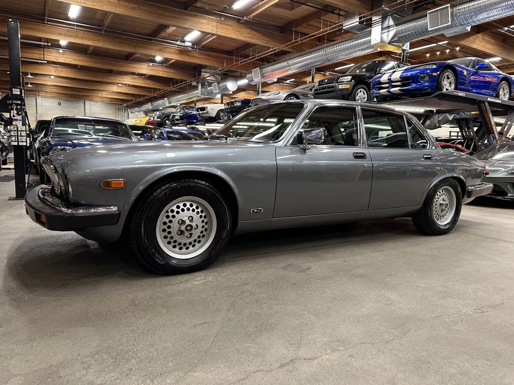 Used 1988 Jaguar XJ VANDEN PLAS V12 