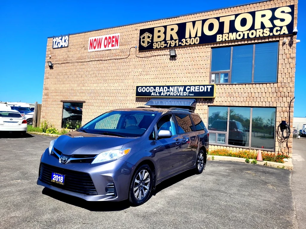 Used 2018 Toyota SIENNA LE | AWD | POWER DOORS 