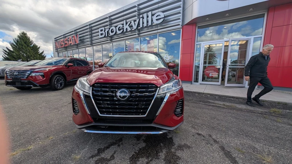 New 2025 Nissan KICKS PLAY PLAY 1.6 S CVT 