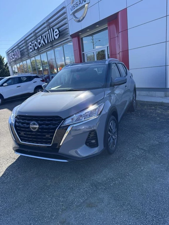 New 2025 Nissan KICKS PLAY 1.6 SV CVT 