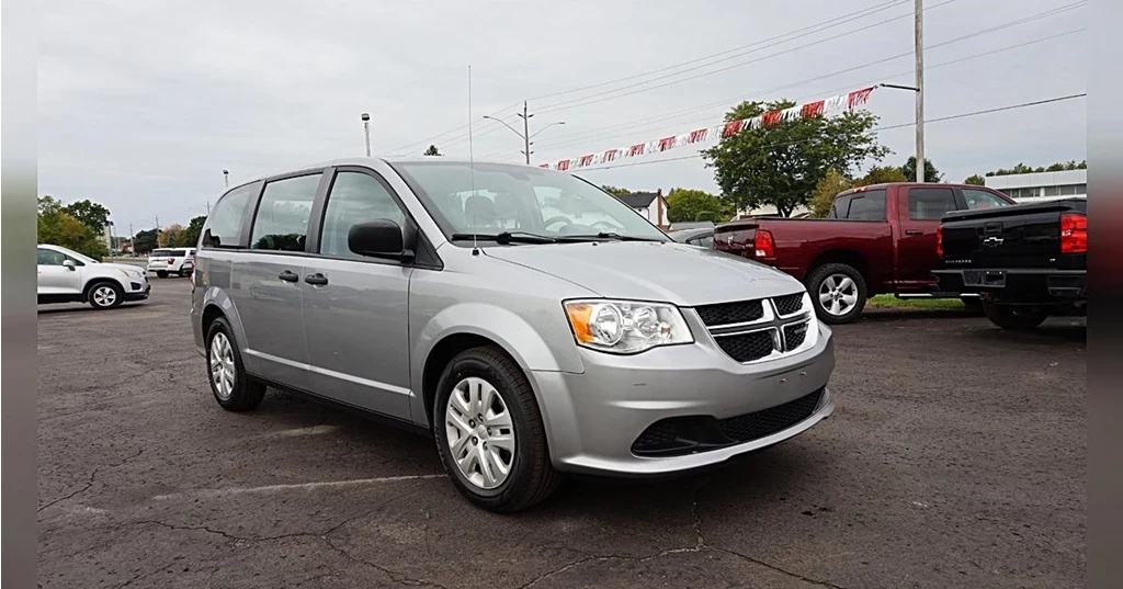 Used 2020 Dodge GRAND CARAVAN SE 2WD