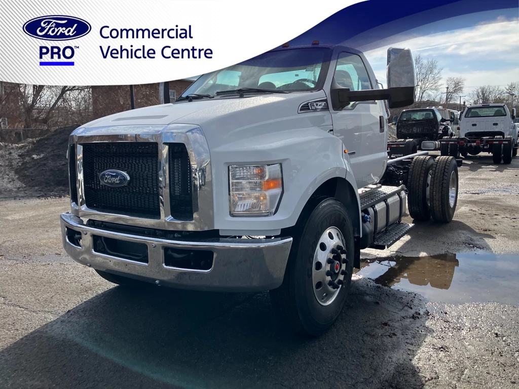 New 2025 Ford F-750 DIESEL 