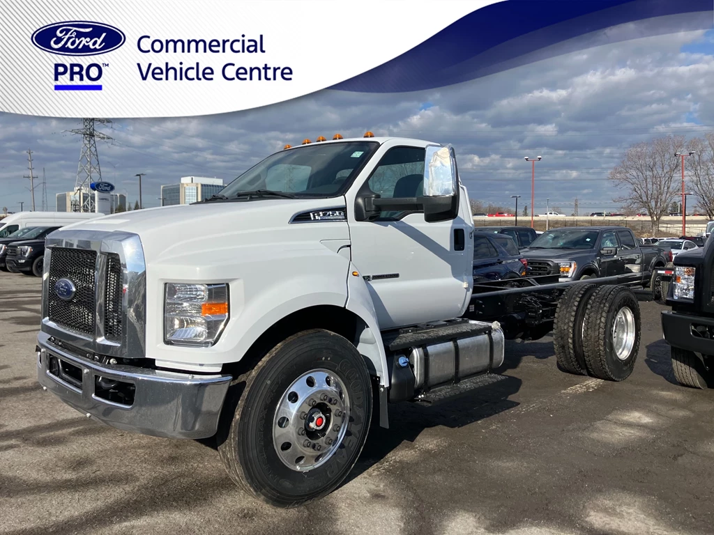 New 2025 Ford F-750 DIESEL 