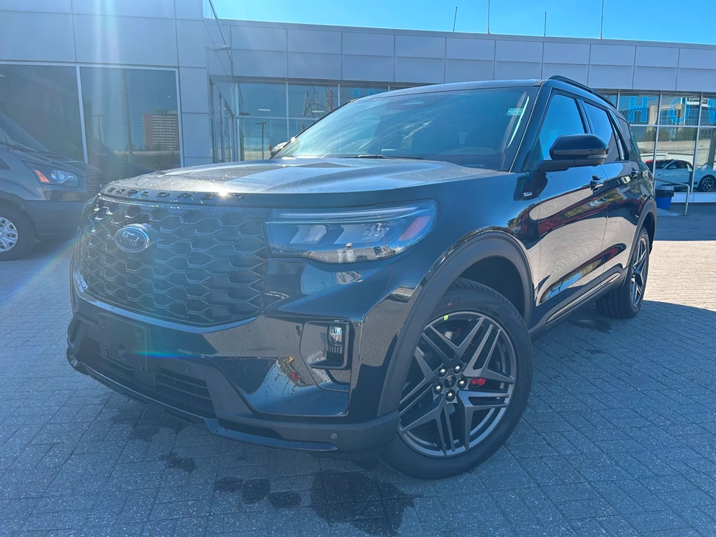 New 2025 Ford EXPLORER ST-Line