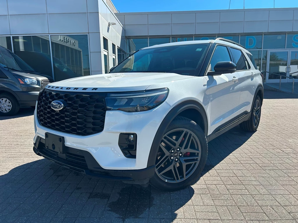 New 2025 Ford EXPLORER ST-Line