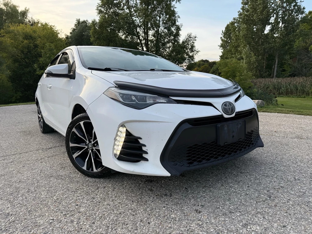 Used 2018 Toyota COROLLA FWD 