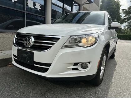 Used 2011 Volkswagen TIGUAN TRENDLINE 4MOTION 