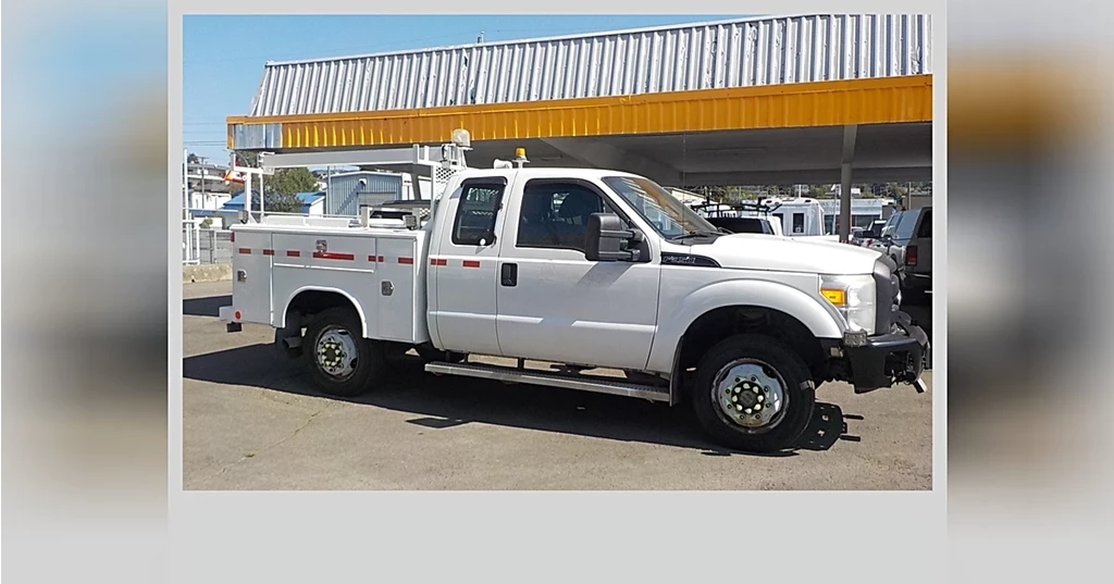 Used 2011 Ford F350 SERVICE TRUCK 4WD SuperCab