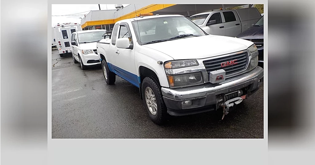 Used 2011 GMC CANYON WITH WINCH COMPRESSOR 2WD Ext Cab 125.9" SLT