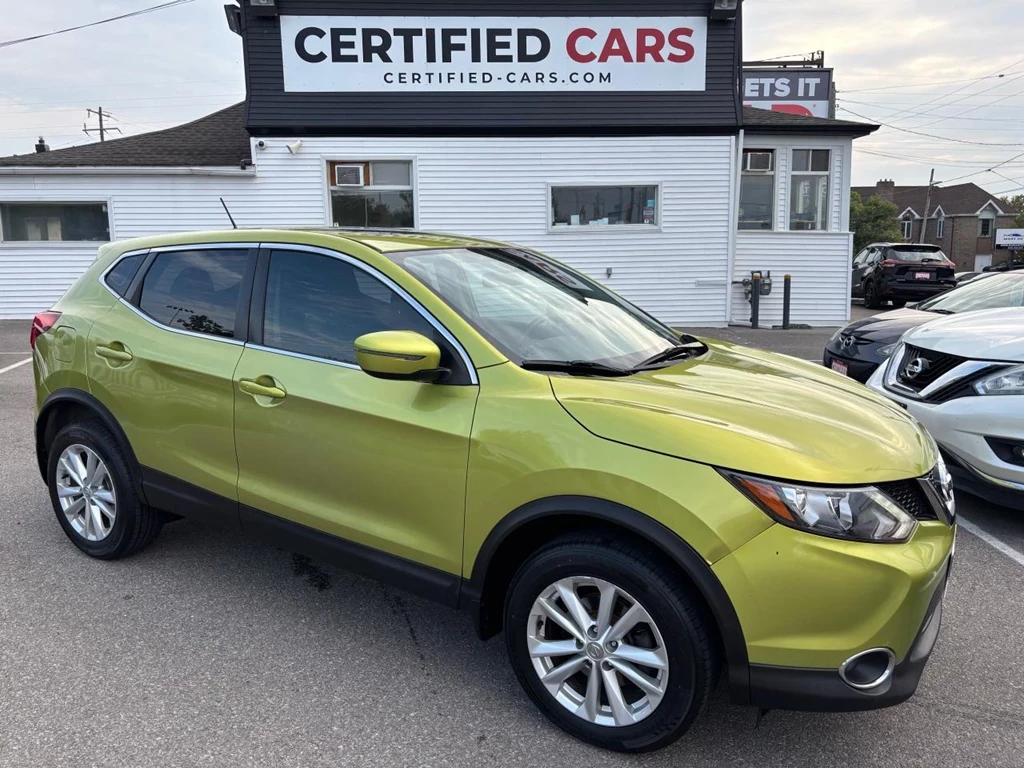 Used 2018 Nissan QASHQAI SV ** HTD SEATS, SNRF, BLUETOOTH **