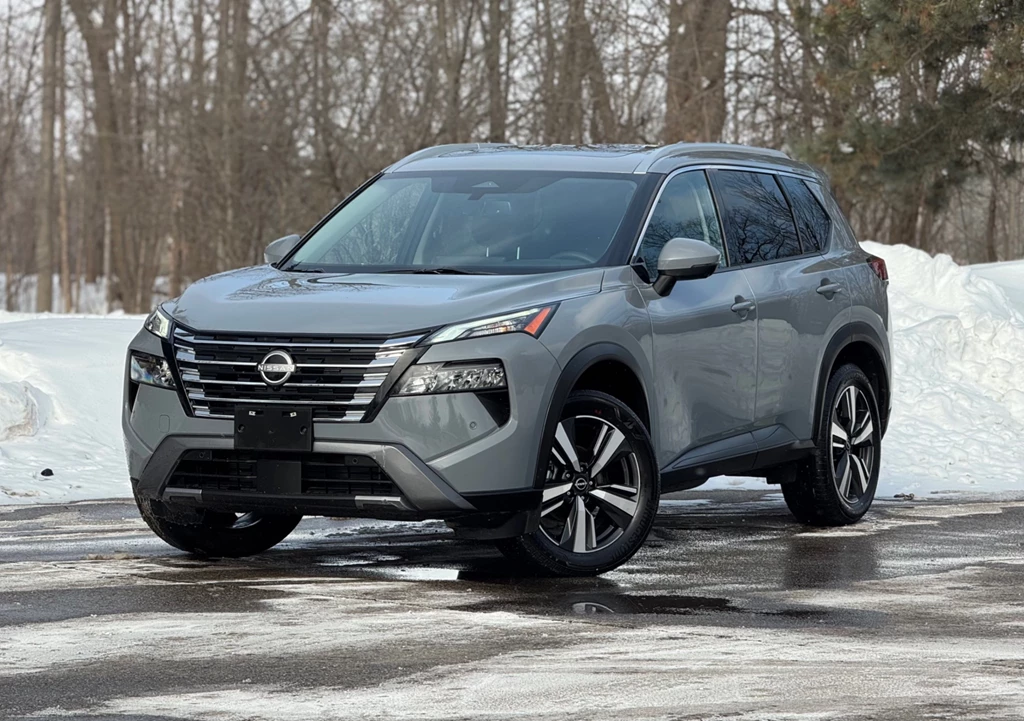 Used 2024 Nissan ROGUE AWD 