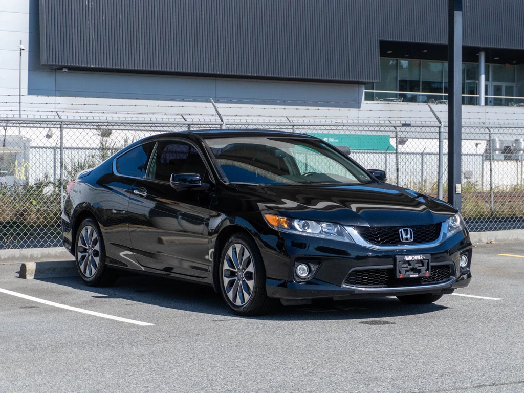 Used 2015 Honda ACCORD COUPE EX-L W/NAVIGATION COUPE LOCAL BC V... EX-L w/Navigation Coupe LOCAL BC VEHICLE CLEAN