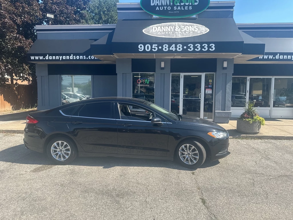 Used 2018 Ford FUSION FWD 