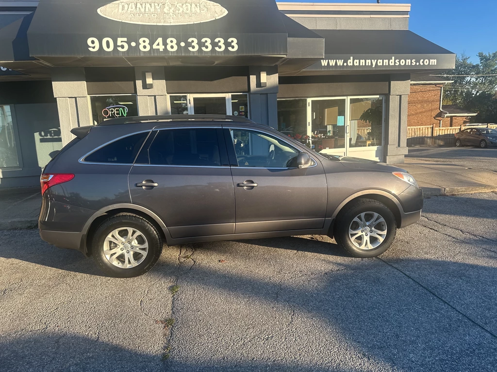 Used 2010 Hyundai VERACRUZ FWD 
