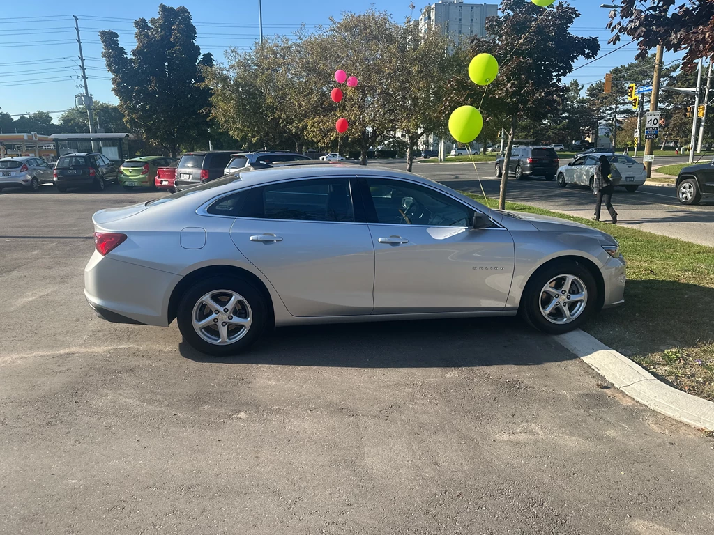 Used 2018 Chevrolet MALIBU FWD 