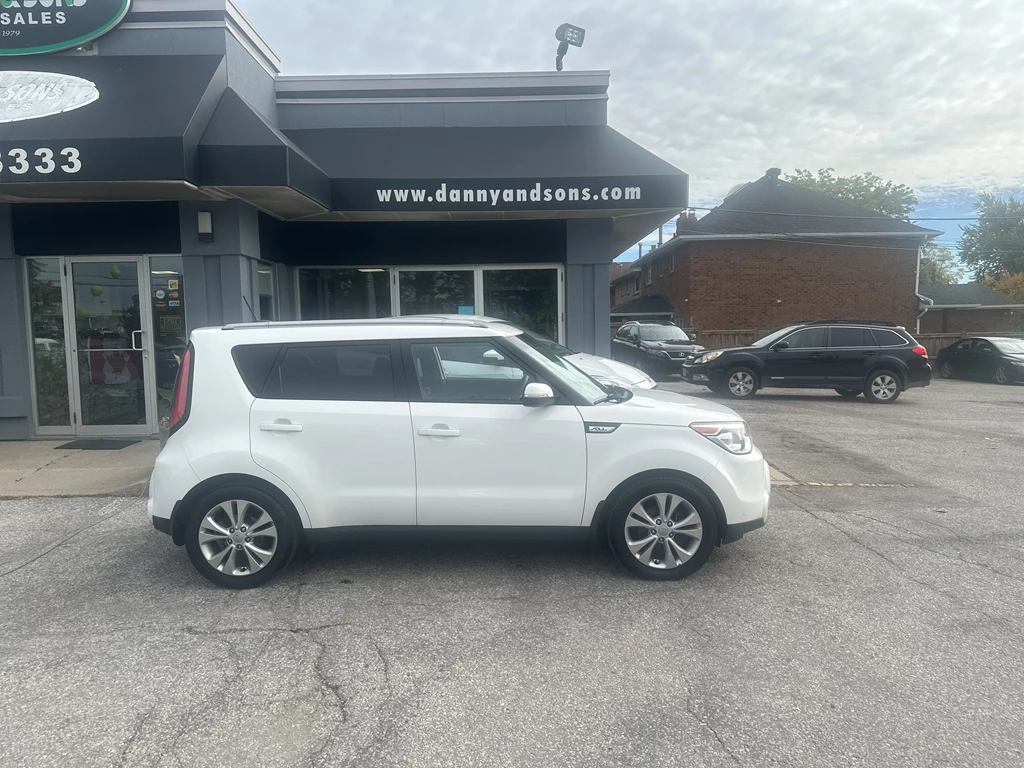 Used 2016 Kia SOUL FWD 