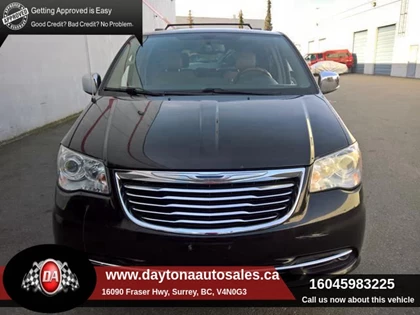 Used 2014 Chrysler TOWN & COUNTRY FWD 
