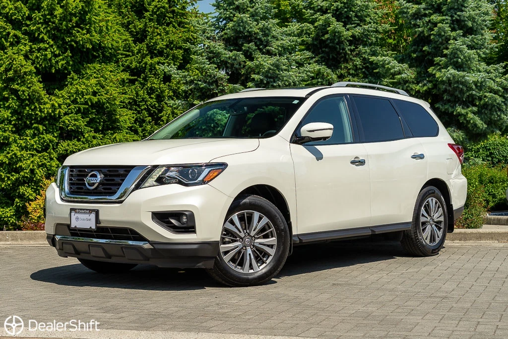Used 2017 Nissan PATHFINDER 4WD SL 