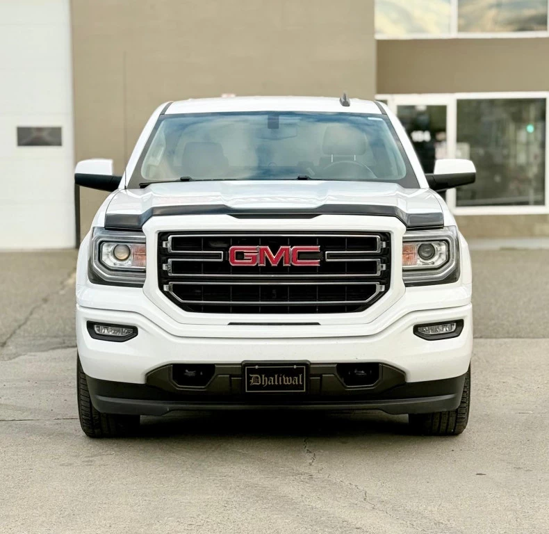 Used 2017 GMC SIERRA 1500 SLE 4X4 CREW CAB 5.75 FT. BOX 143.5 IN 