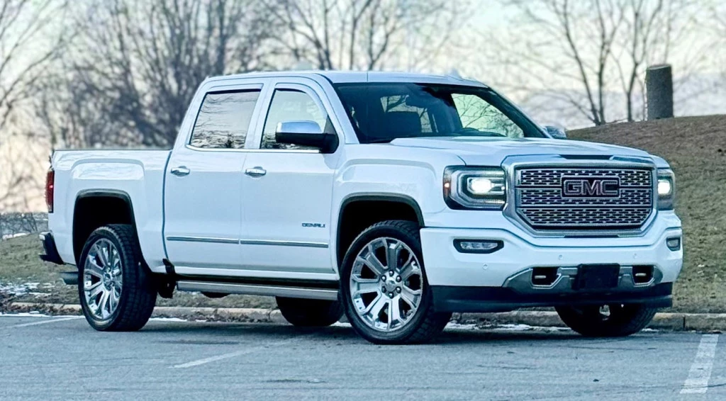 Used 2018 GMC SIERRA 1500 DENALI 4X4 CREW CAB 5.75 FT. BOX 143.5 