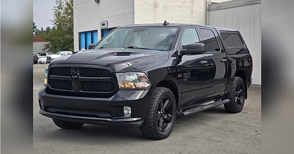 Used 2020 RAM 1500 CREW CAB CLASSIC SLT Express 4x4 Crew Cab 5'7" Box