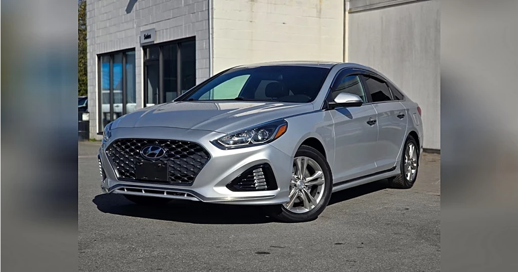 Used 2019 Hyundai SONATA ESSENTIAL 2.4L W/SPORT PACKAGE 2.4L Essential w/Sport Pkg