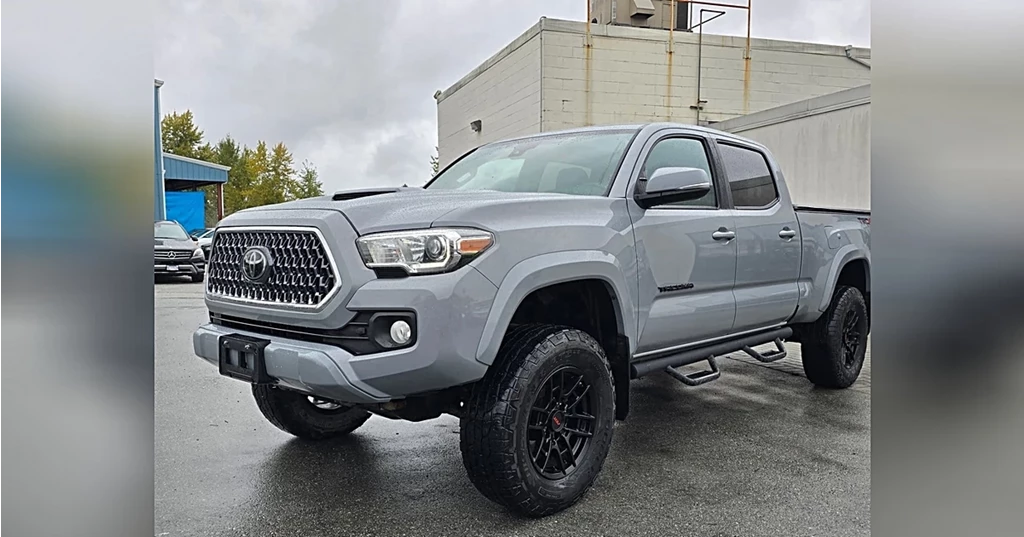 Used 2019 Toyota TACOMA DOUBLE CAB 4X4 SR5 Double Cab 6' Bed V6 AT (Natl)