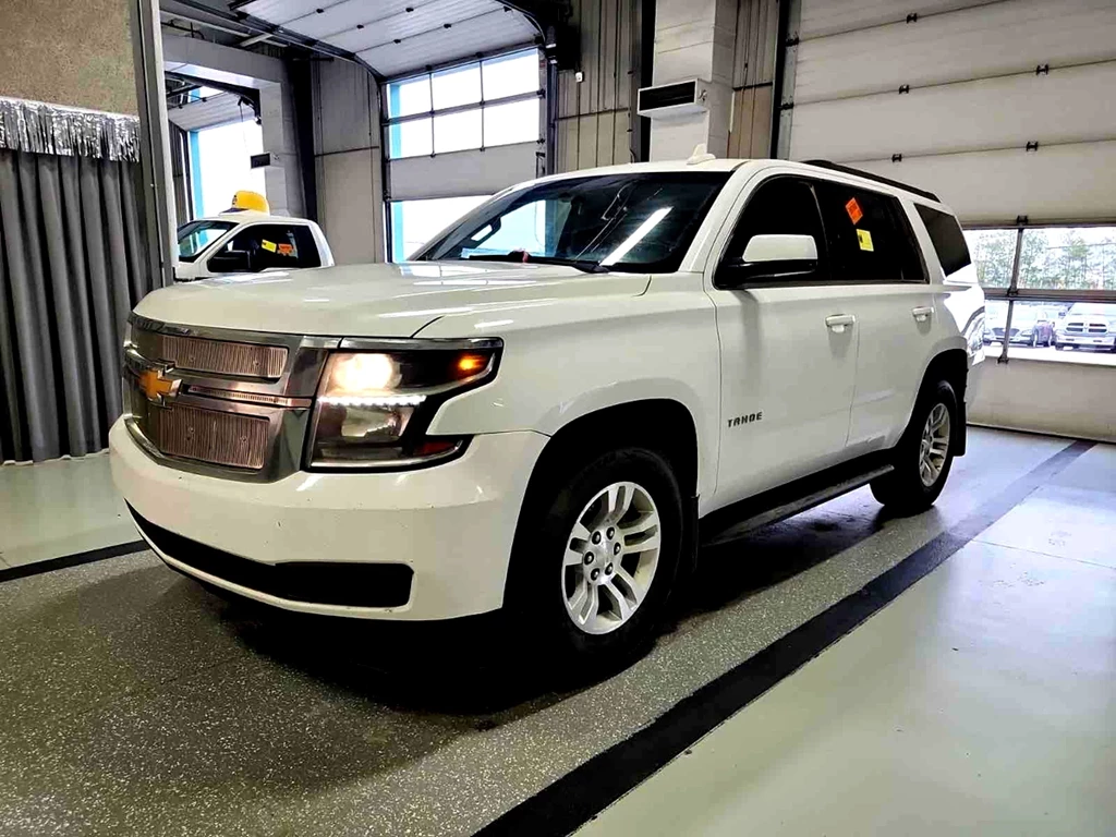 Used 2017 Chevrolet TAHOE LS 4WD, CLEAN CARFAX, 8 PASSENGER, FINA 