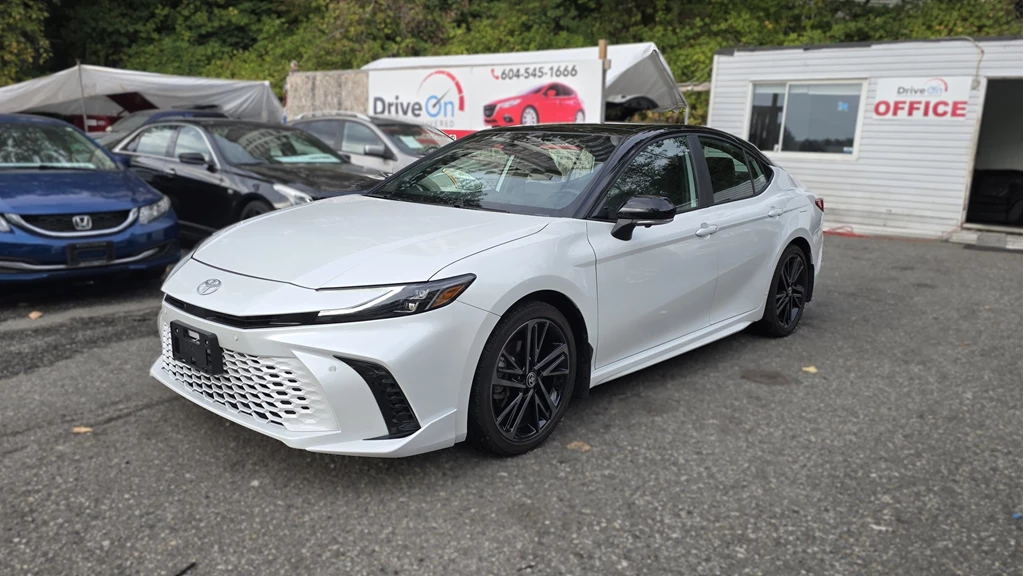 Used 2025 Toyota CAMRY AWD 